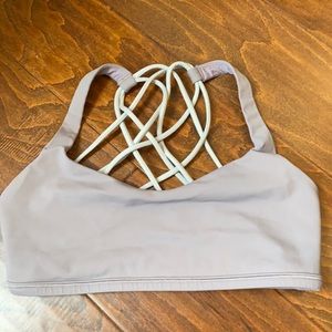 Lululemon Free To Be Wild Size 6